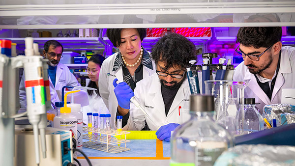 Cleveland Clinic researchers conducting experiments.